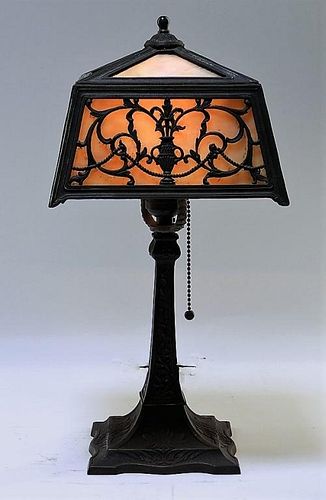 American Art Nouveau Caramel Slag Boudoir Lamp