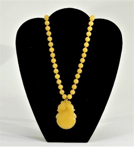 FINE Chinese Ombre Yellow Jadeite Peach Necklace