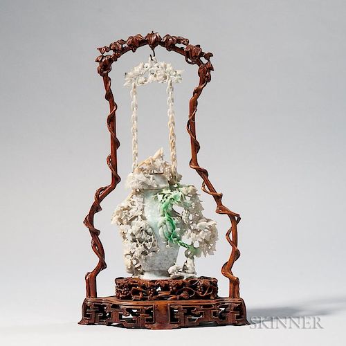 Jadeite Covered Vase 玉瓶