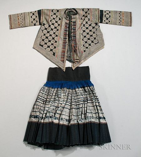 Dong Woman's Jacket and Skirt 中国妇女上衣和裙子