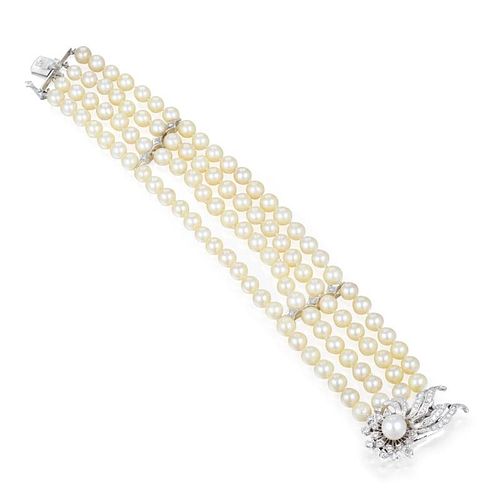 A Pearl and Diamond Bracelet