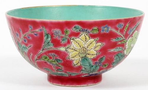 CHINESE FLORAL ON FUCHSIA GROUND PORCELAIN BOWL