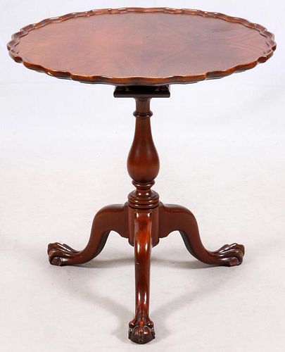MAHOGANY CHIPPENDALE STYLE PIE CRUST TABLE C 1960