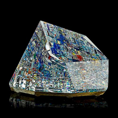 JON KUHN Glass paperweight