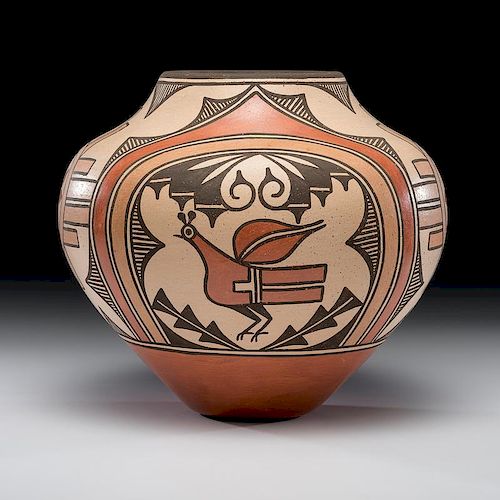 Lois Medina (Zia, b.1959) Large Four-Color Pottery Olla