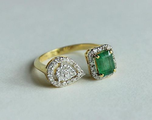 Ladies 14 Karat Diamond & Emerald Ring
