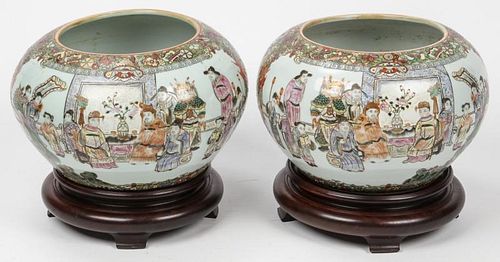 Pair of Fine Chinese Porcelain Vases, Markings