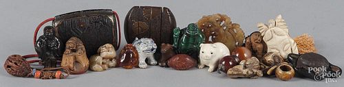 Group of Chinese and Japanese accessories