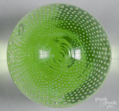 Pairpoint style paperweight, with bubble design