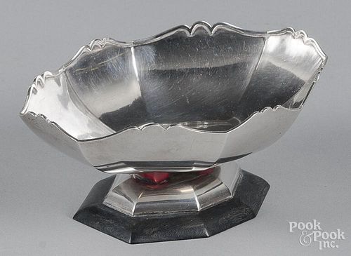 Art Deco silver bowl, 2 7/8'' h., 7 1/4'' dia.
