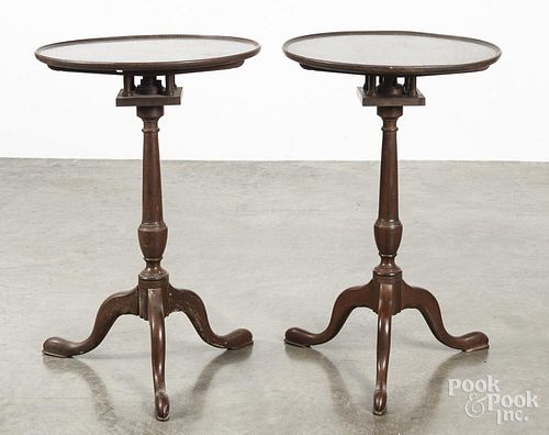 Pair of Federal style mahogany candlestands