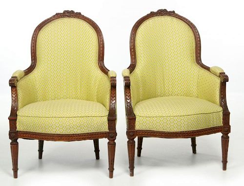A SET OF TWO EARLY 20TH C. LOUIS XIV STYLE BERGERES