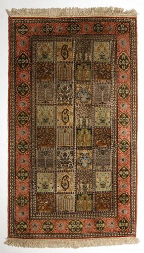 A LATE 20TH CENTURY PERSIAN RUG