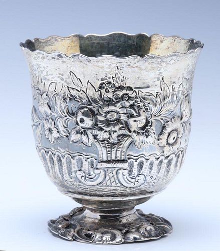 A BRITANNIA SILVER VASE OR CUP ON FOOT DATED 1722