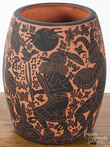 Dalawepi Vallo Acoma pottery vase, 7 1/2'' h.
