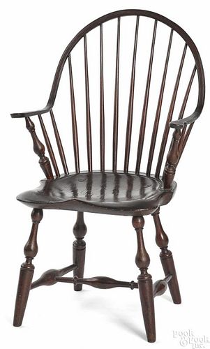 New England continuous arm Windsor chair