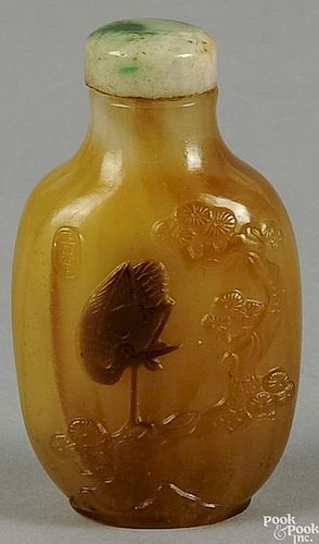 Chinese cameo Peking glass snuff bottle