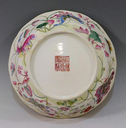 CHINESE ANTIQUE FAMILLE ROSE BOWL - DAOGUANG MARK AND PERIOD