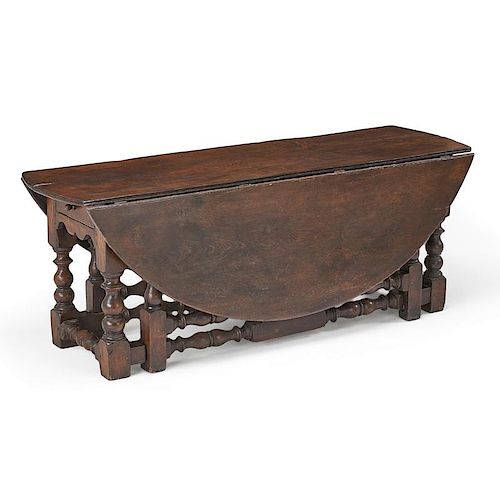 WILLIAM AND MARY STYLE GATE LEG TABLE