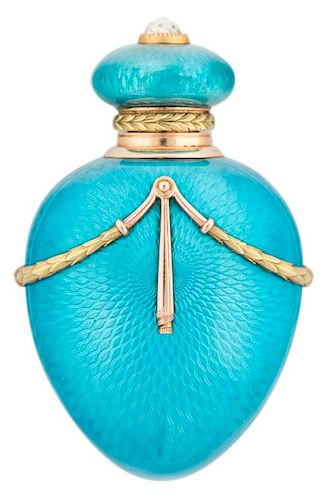 A FABERGE GOLD-MOUNTED AND JEWELLED ENAMEL SCENT FLASK, ST. PETERSBURG, 1899-1908