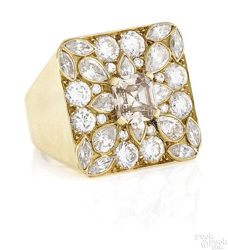18K yellow gold and diamond cluster ring