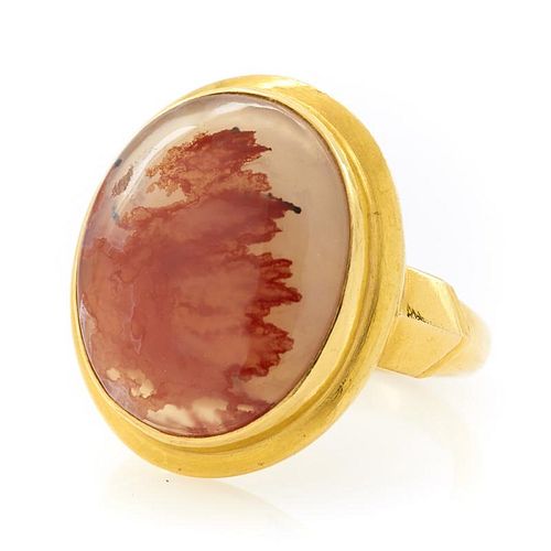 22k Yellow gold and agate ring.