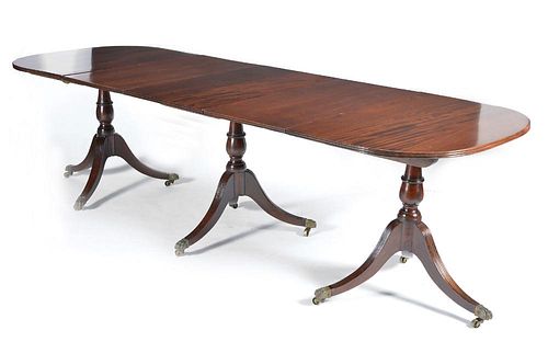 English three pedestal mahogany dining table, 19th c
