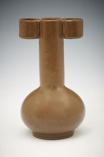 Chinese Longquan Guan-Type Arrow Vase.