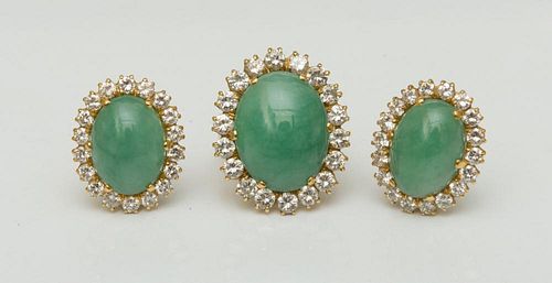 PAIR OF 18K GOLD, GREEN HARDSTONE AND DIAMOND EARCLIPS AND A MATCHING RING