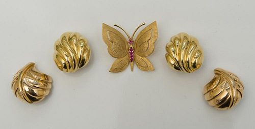TWO PAIRS OF GOLD EARCLIPS AND A BUTTERFLY PIN