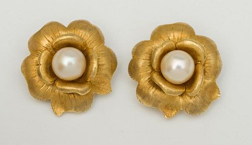 PAIR OF 18K GOLD AND CULTURED PEARL FLOWER-SHAPED EARCLIPS