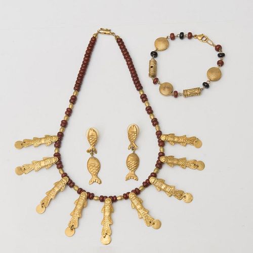 GILT-METAL AND BEADED NECKLACE WITH FISH, A PAIR OF FISH-FORM DROP EARRINGS AND A SIMILAR BEADED BRACELET