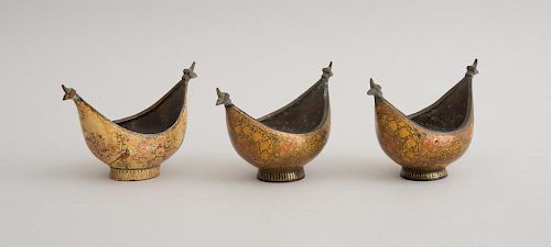 GROUP OF THREE KASHMIRI LACQUER AND WOOD BOWLS