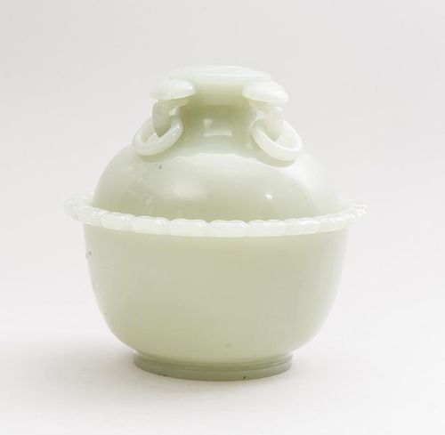 CHINESE PALE GREEN JADE BOX AND COVER