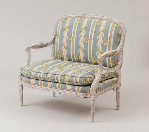 LATE LOUIS XVI WHITE PAINTED CANAPÉ, STAMPED G. JACOB