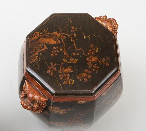 PAIR OF CHINESE STYLE BLACK AND RED LACQUER AND PARCEL-GILT OCTAGONAL-SHAPED GARDEN STOOLS