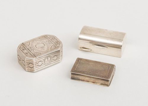 GEORGE III ENGRAVED SILVER CHAMFERED RECTANGULAR SNUFF BOX, A GEORGE III ENGINE-ENGRAVED VINAIGRETTE AND A MODERN CONTINENTAL