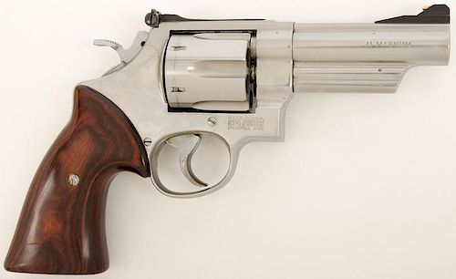 *Smith & Wesson Model 657-3