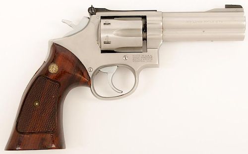 *Smith & Wesson Model 617