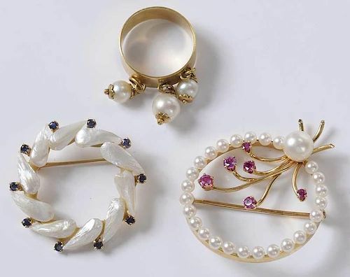 Three Pieces Gold & Pearl Jewelry