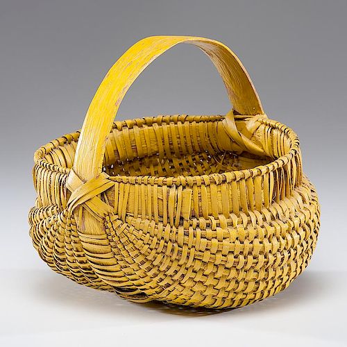 Buttocks Basket in Yellow Paint