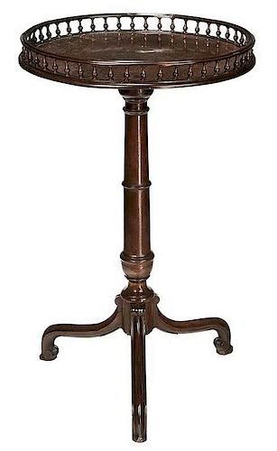 Chippendale Style Mahogany Tilt Top Stand