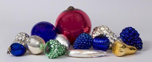 THIRTEEN 'KUGELS' AND OTHER GLASS ORNAMENTS