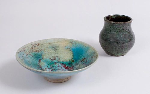 JUGTOWN CHINESE BLUE BOWL AND A NORTH STATE POTTERY VASE
