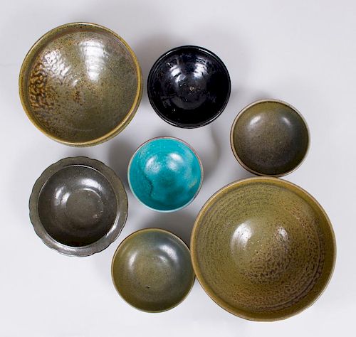 GROUP OF JUGTOWN FROGSKIN GLAZED WARES