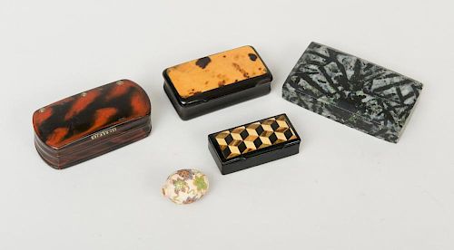 GROUP OF THREE SNUFF BOXES, A SNUFF BOTTLE AND A PAPERWEIGHT