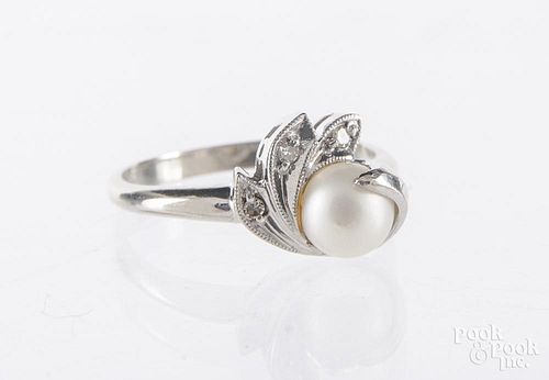 10K gold, diamond, and pearl ring