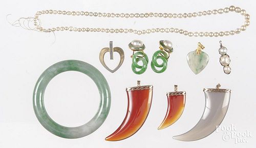 Chinese jewelry, to include a jade bangle, etc.