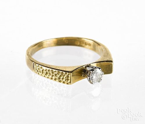 18K yellow gold and diamond engagement ring