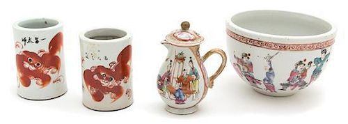A Group of Four Chinese Export Porcelain Articles